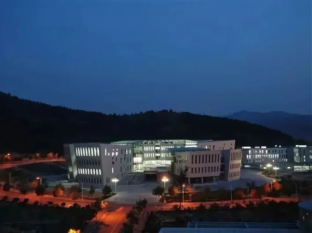 1656380633403634.jpg 山东艺术学院.jpg